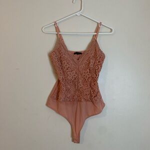 iris Lace Crocket V‑Neck sleeveless Bodysuit - Coral size medium